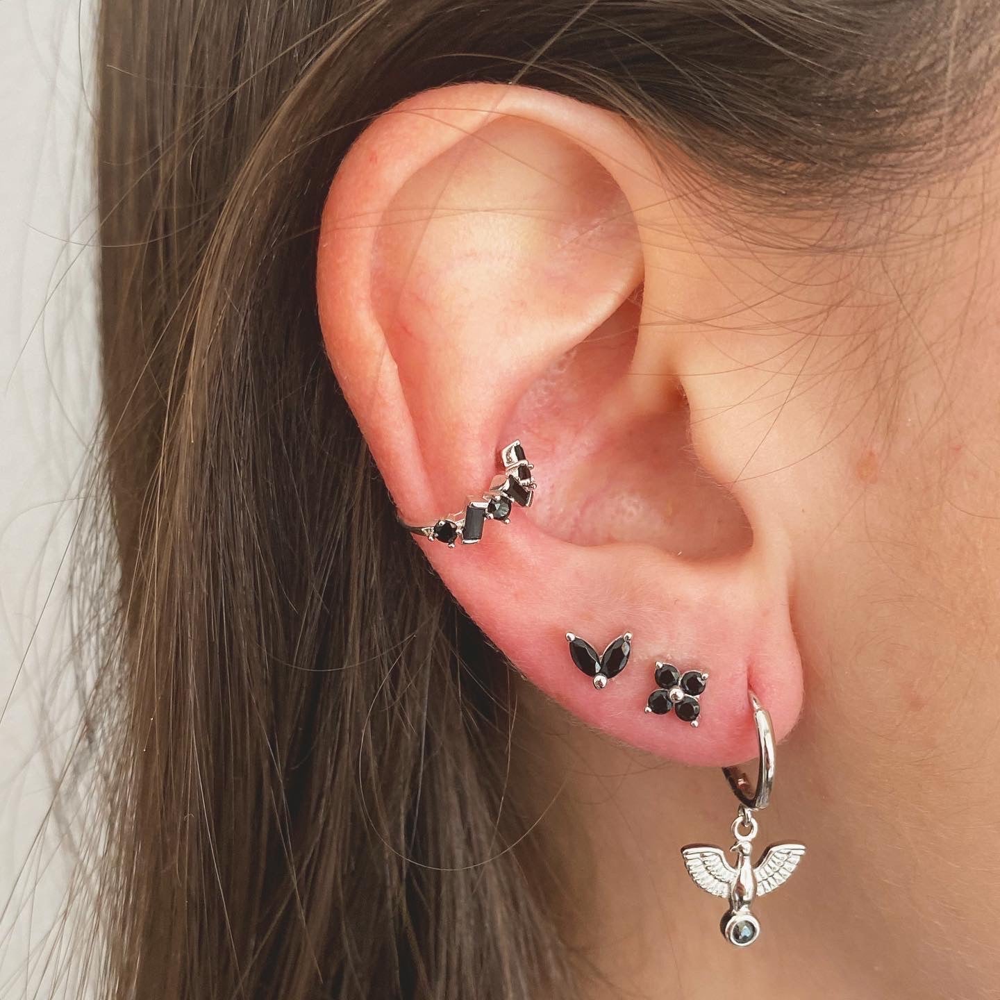 Black zirconia flower silver - ByMirelae