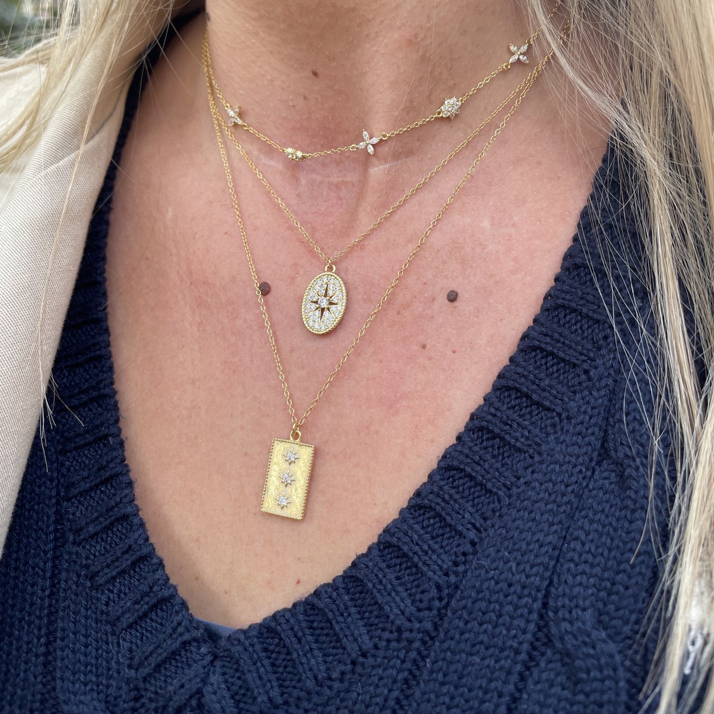 Oval zirconia star gold - ByMirelae