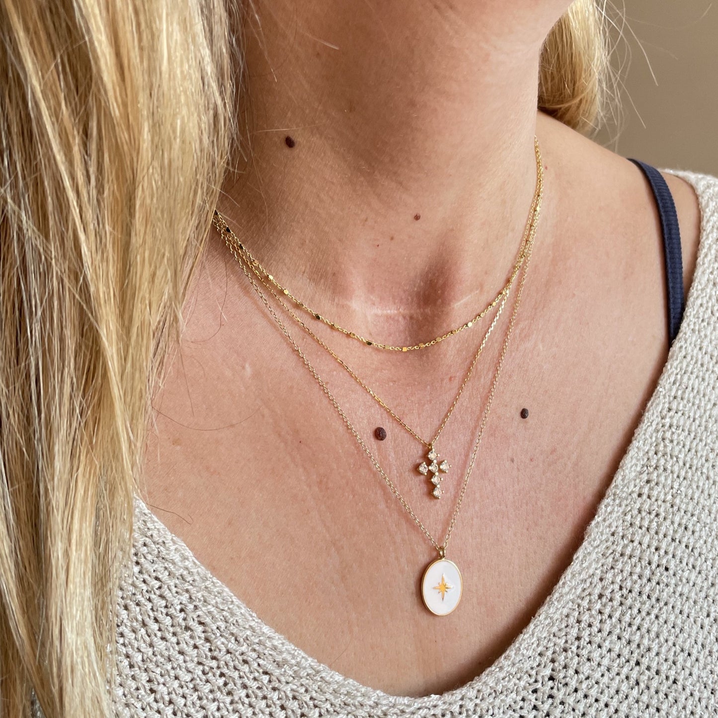 White oval star gold - ByMirelae