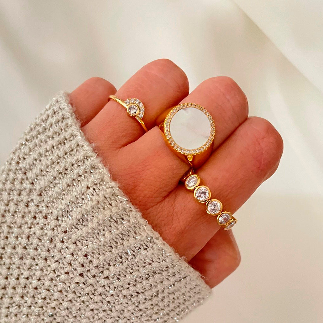 Zirconia flower gold