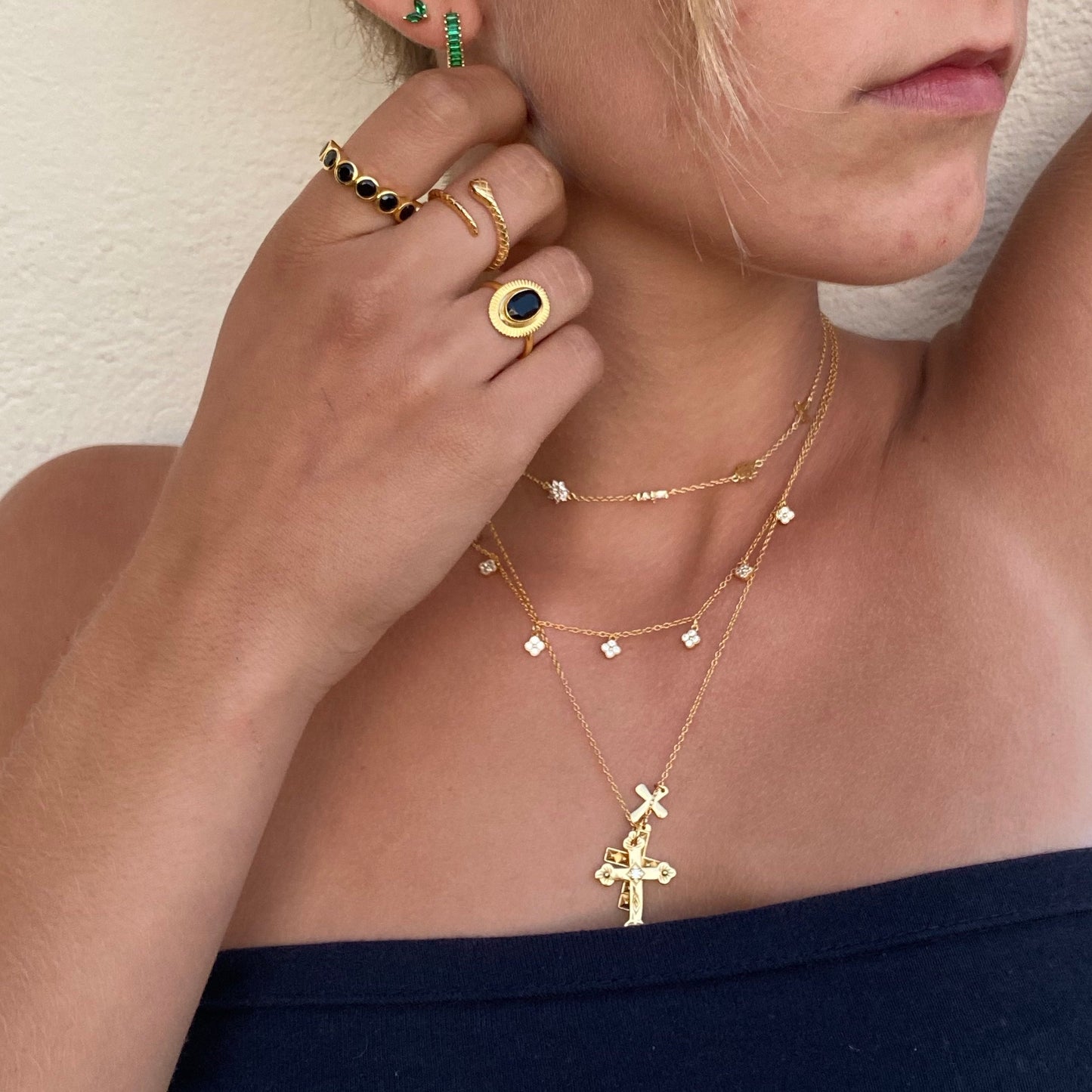 Small zirconia flowers gold - ByMirelae