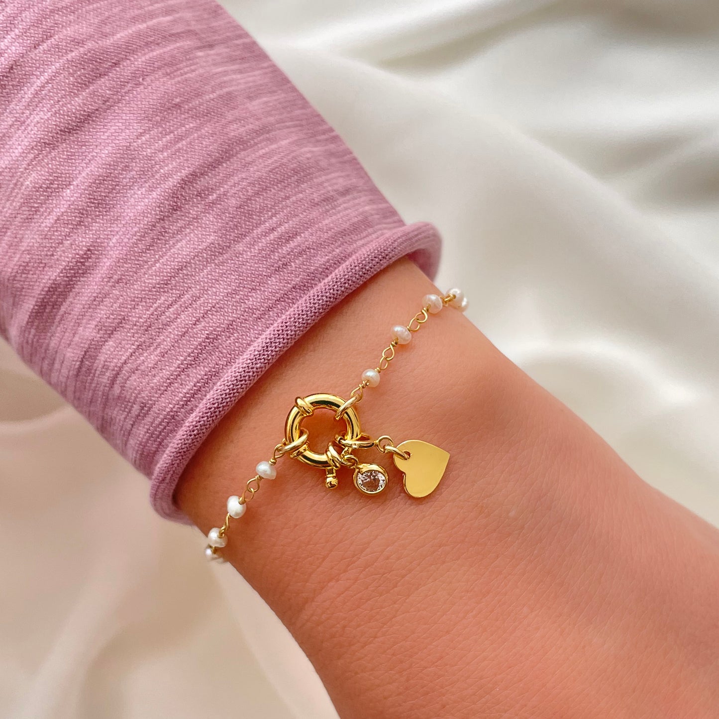 Pearl openclose bracelet gold