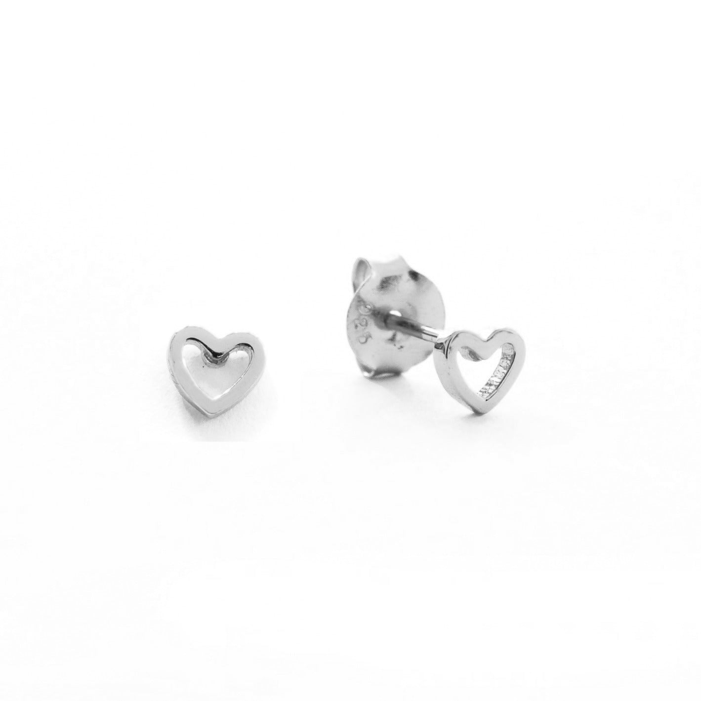 Heart silhouette silver - ByMirelae