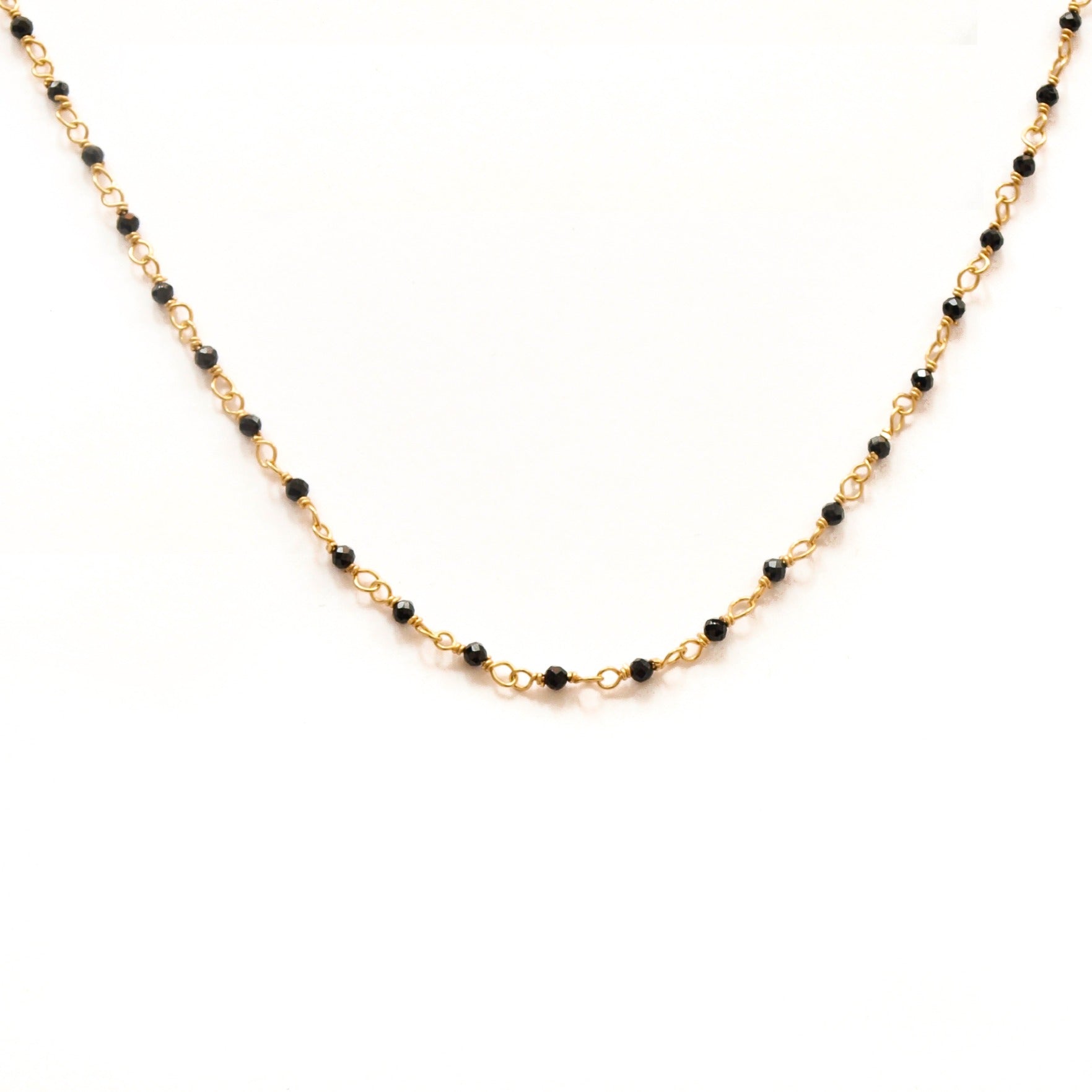 Espinela negra gold - ByMirelae