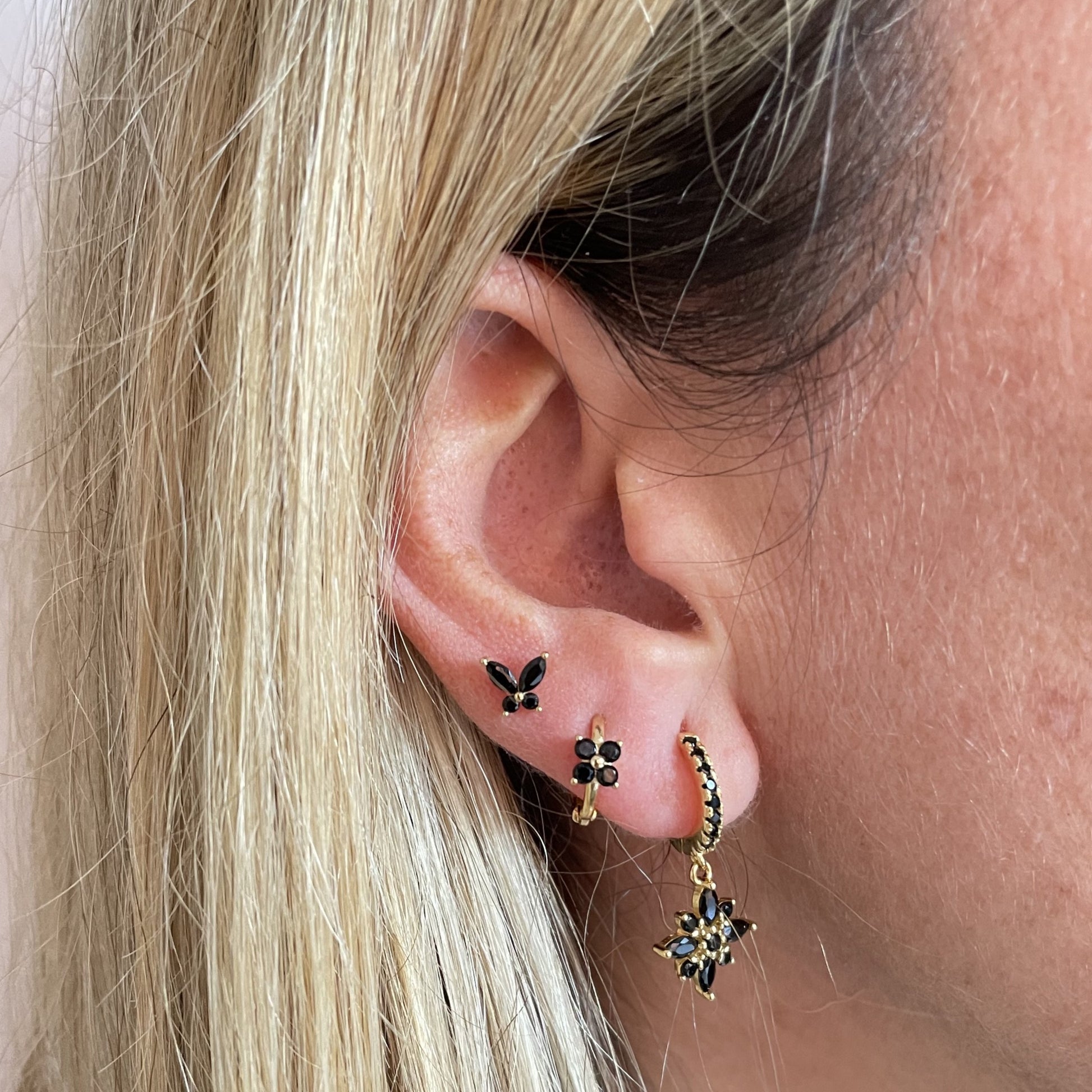 Black zirconia star hoop gold - ByMirelae