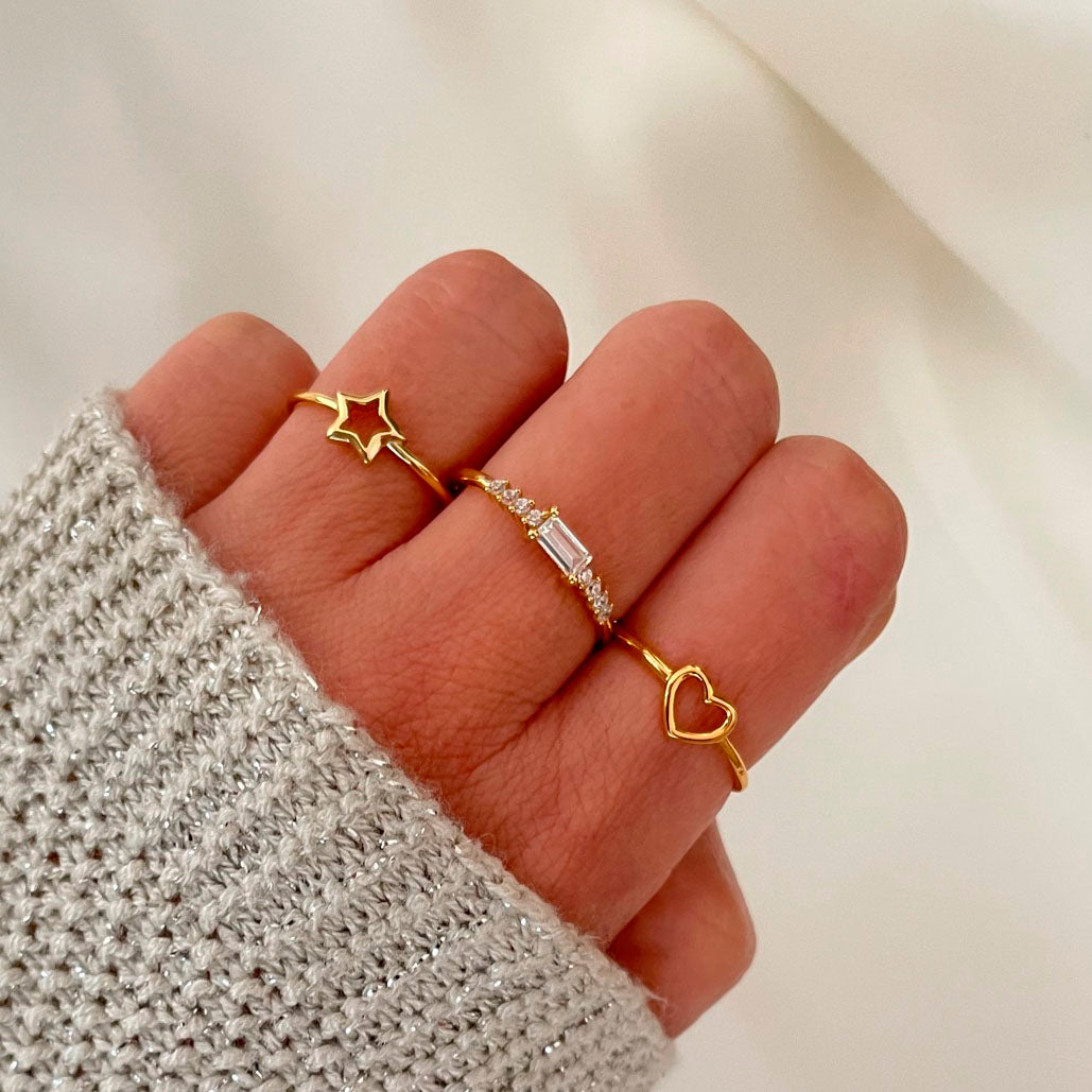Star silhouette ring gold