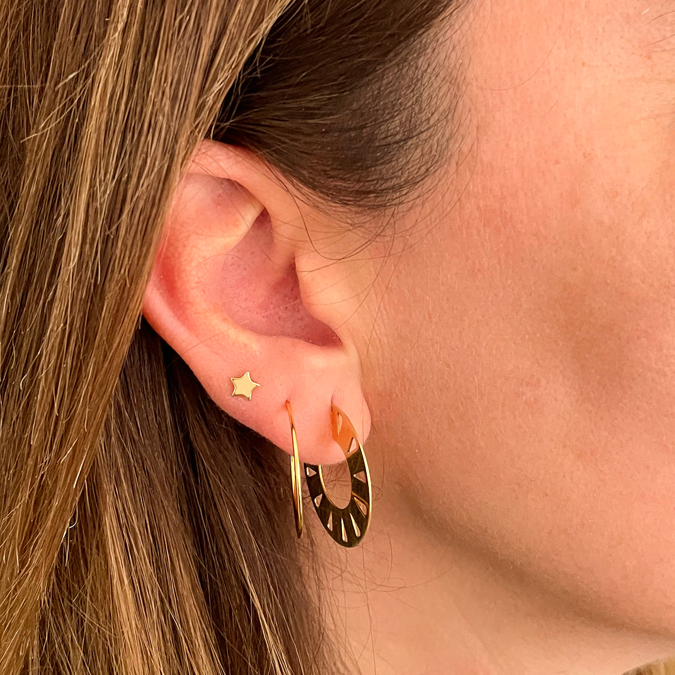 Star earring gold