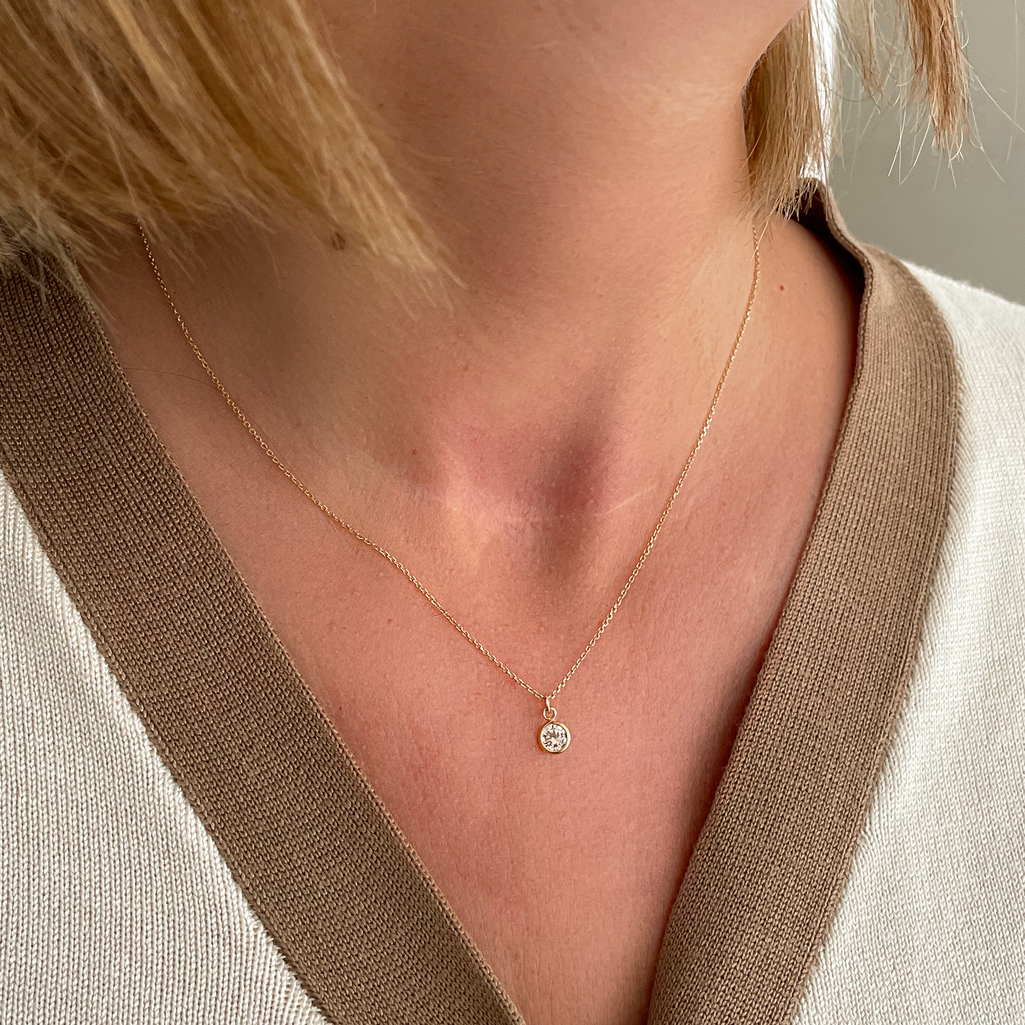 Zirconia tear necklace
