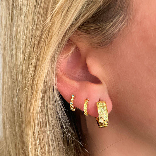 Stone hoop gold